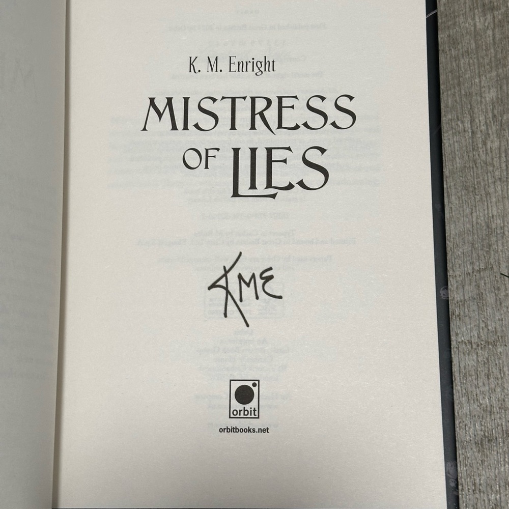 Illumicrate Mistress of Lies by K.M. Enright NEW SIGNED SPRAYED 1st Edition Book - Picture 5 of 9